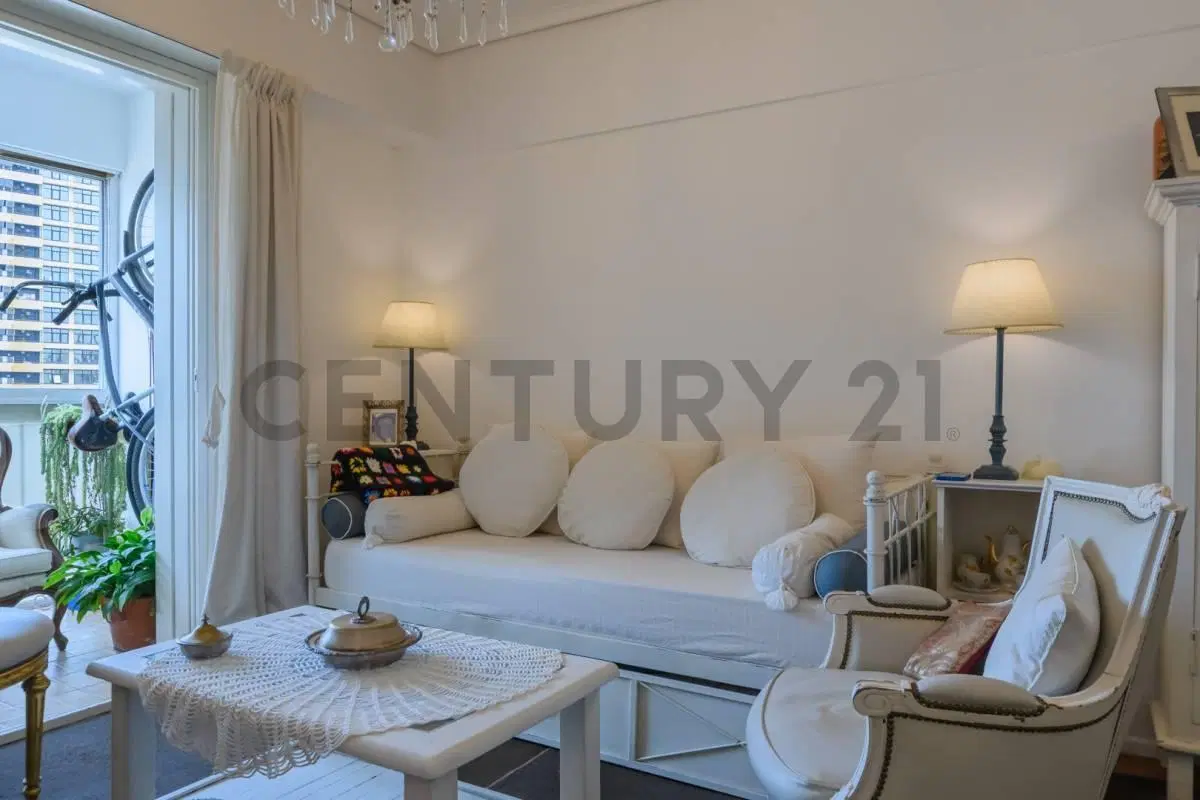 Departamento de 4 ambientes en venta en San Telmo 5