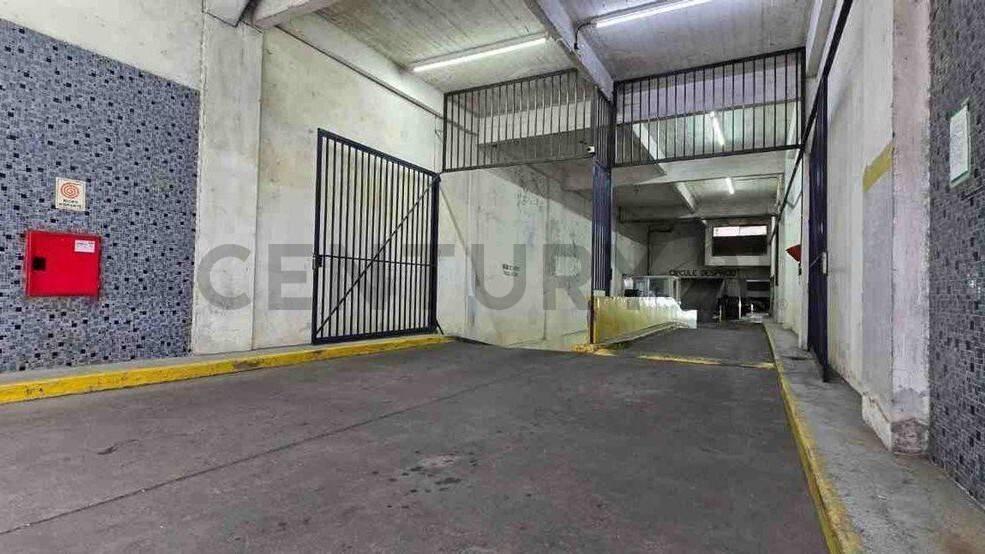 COCHERA CUBIERTA EN VENTA EN MONSERRAT ALSINA AL 1200