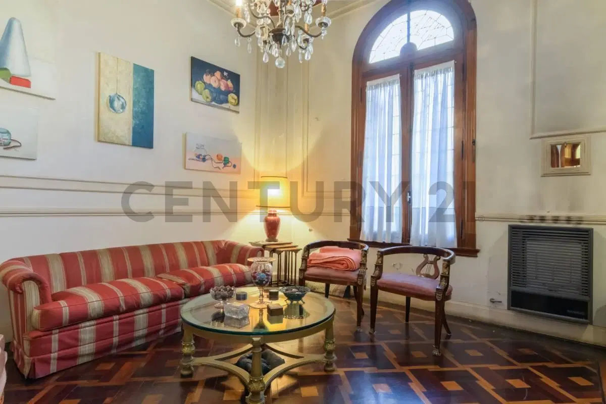 CASA EN VENTA 4 DORMITORIOS, COCHERA, TERRAZA Y PARRILLA MEXICO 4200 2