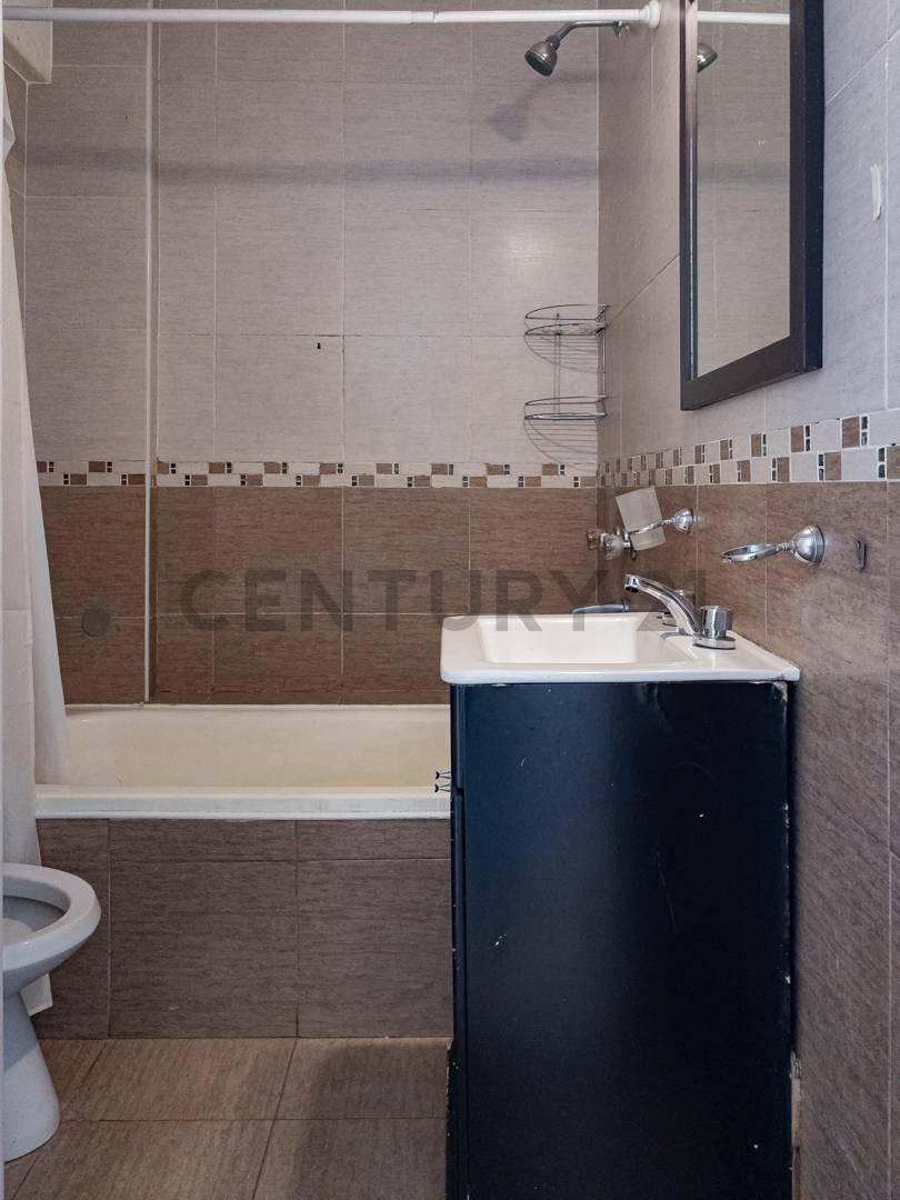 Foto de VENTA DE DEPARTAMENTO DE 3 AMBIENTES CON COCHERA EN ALMAGRO, imagen 2