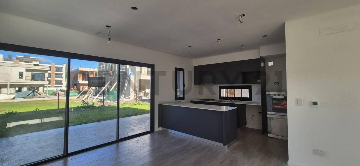 Foto de Casa Dúplex con jardín y parrilla en Spring Park en Pilar, imagen 3