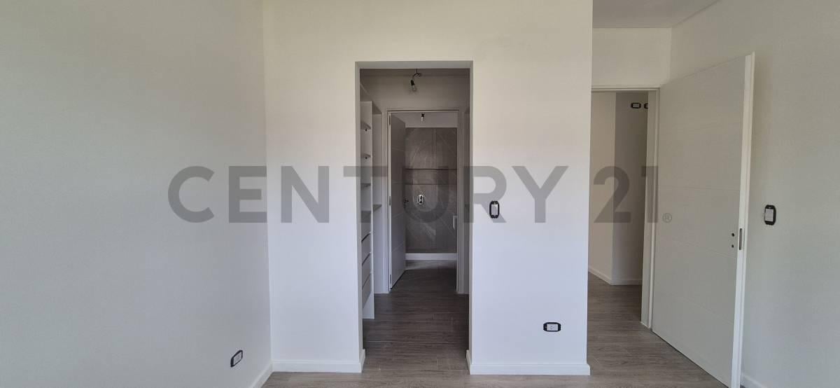 Foto de Casa tipo Dúplex 5 ambientes con jardín privado en Pilar, imagen 4