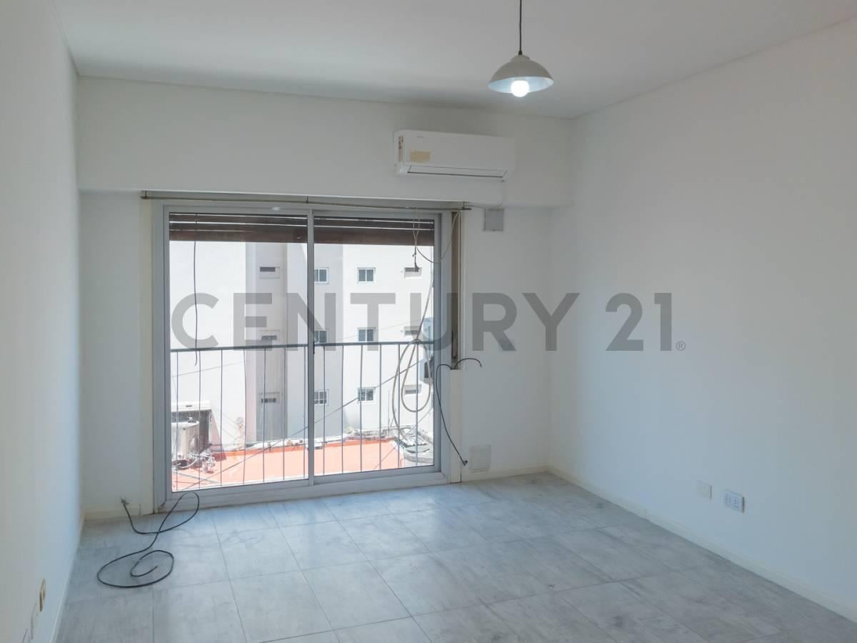 Foto de Monoambiente en venta en Congreso muy luminoso Sarmiento y Callao, imagen 4