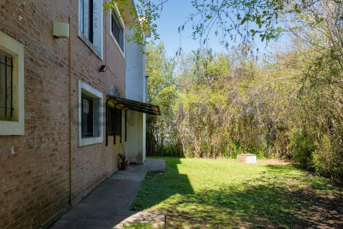 Foto de Venta Casa quinta con piscina y gran parque Comarca del Sol Exaltacion, imagen 5