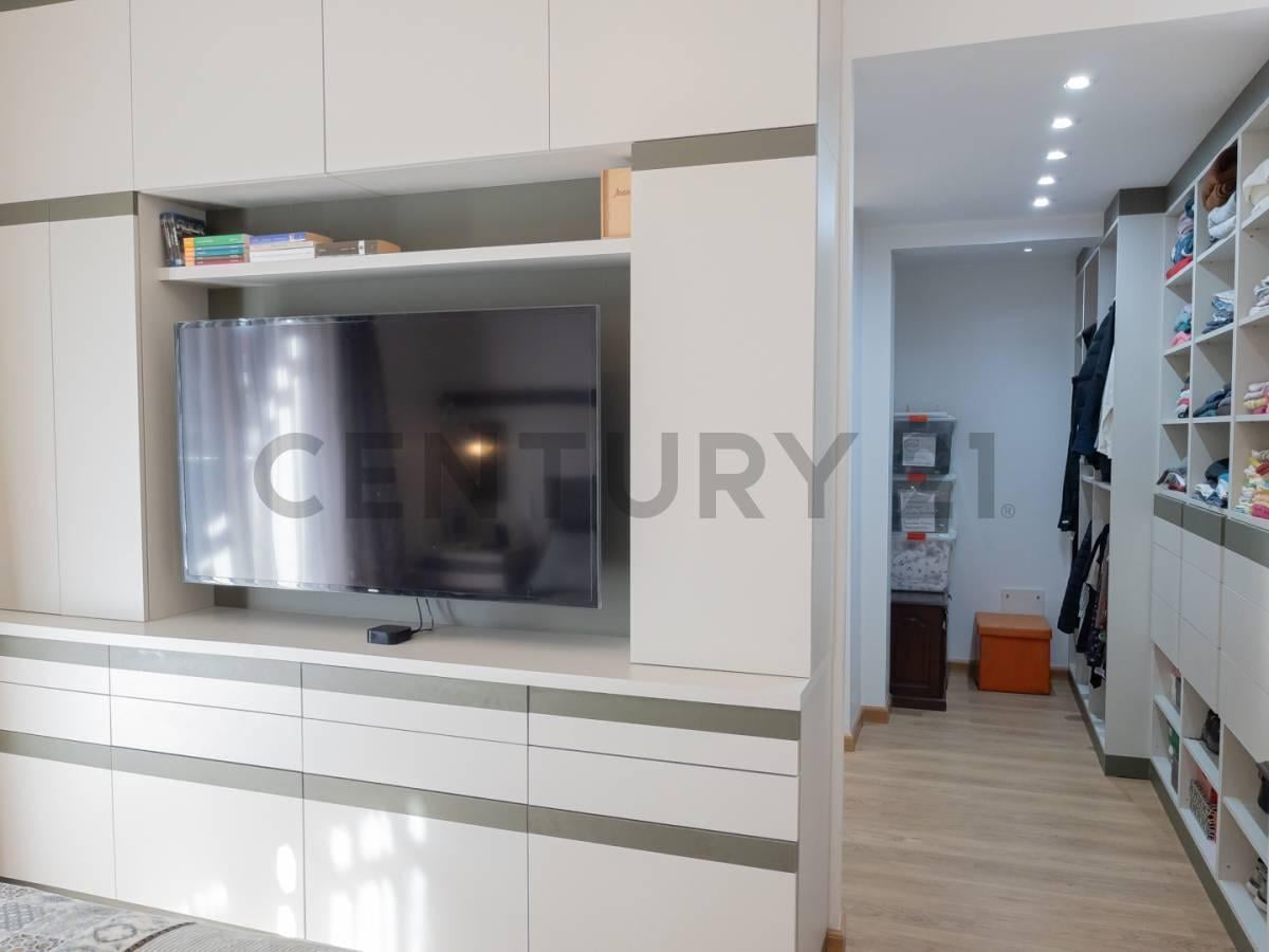 Foto de VENTA DE DEPARTAMENTO DE 4 AMBIENTES ALSINA AL 1100 MONSERRAT, imagen 3