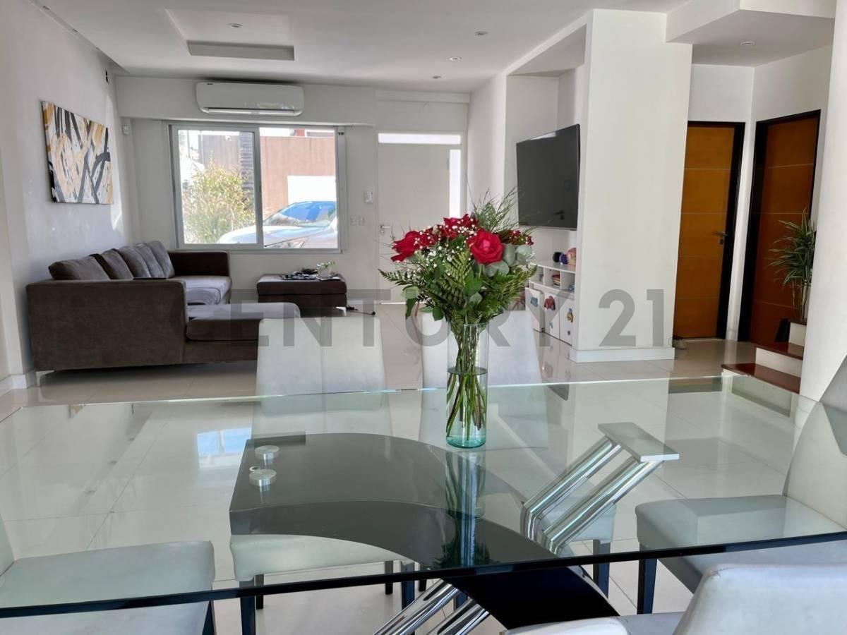 Foto de CASA DE 4 AMBIENTES VENTA RAMOS MEJIA PILETA Y COCHERA, imagen 4