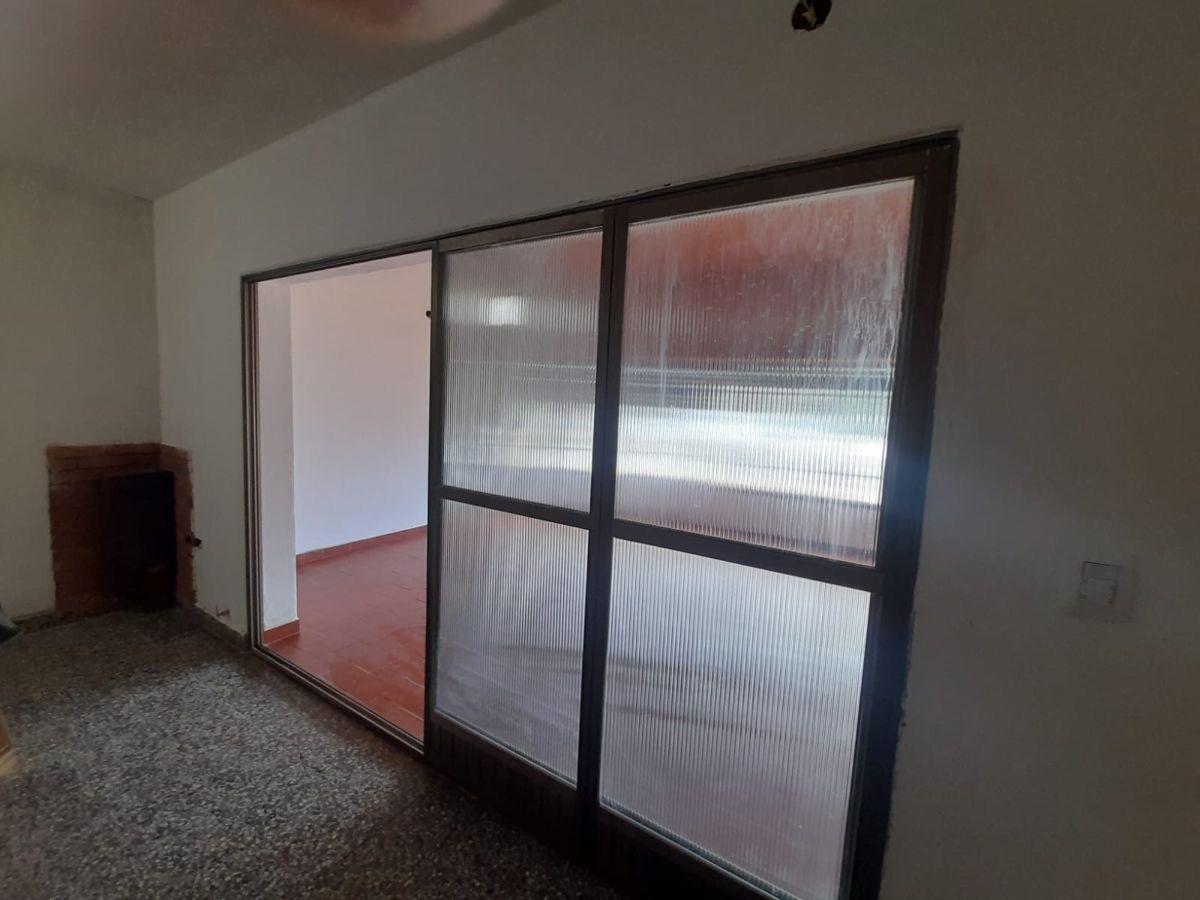 Foto de Casa en venta c/ cochera en Ingeniero White, imagen 4