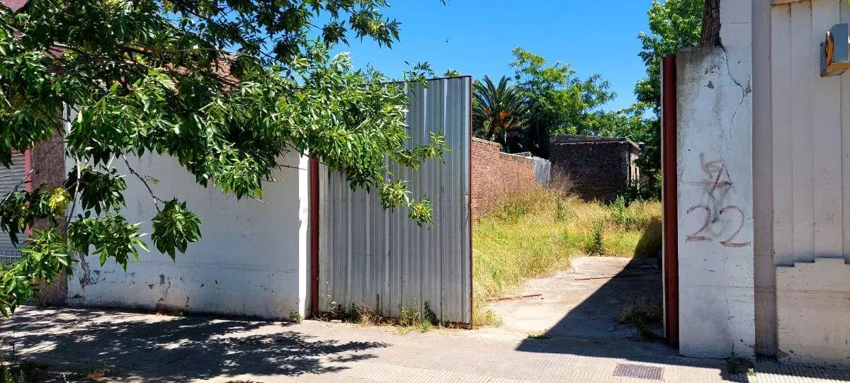 Venta terreno en Siches 3900, excelente ubicación. Sup. 9*40 mts 2