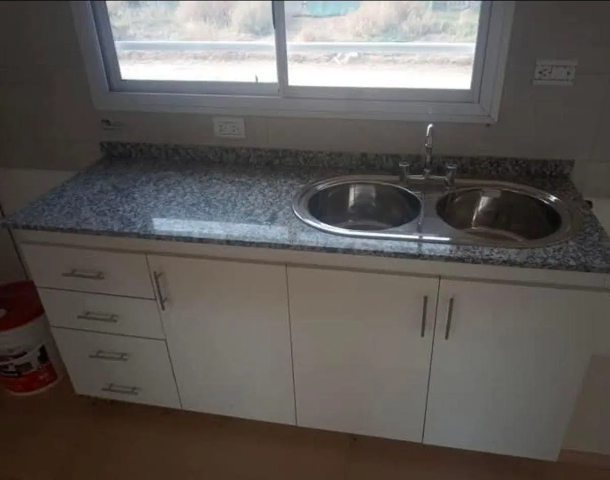 Casa en Venta o Aquiler c/ cochera en Villa Bordeau 5