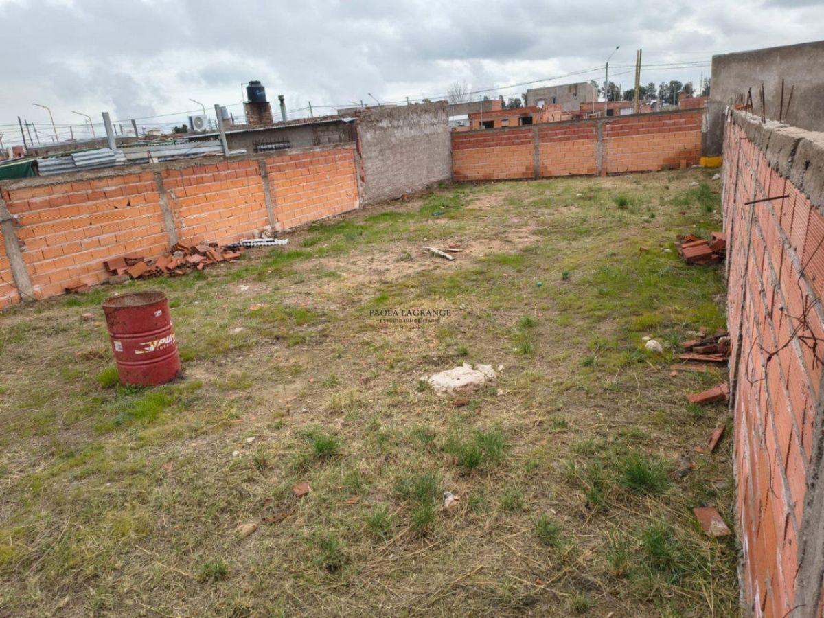 Foto de Terreno / Lote en venta de 303m2 ubicado en Ingeniero White, imagen 2
