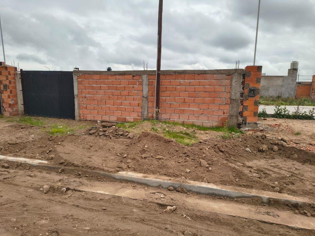 Foto de Terreno / Lote en venta de 303m2 ubicado en Ingeniero White, imagen 3