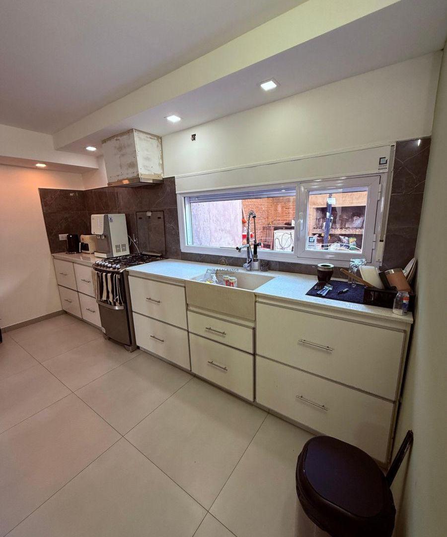 Foto de Dúplex en **excelentes condiciones, listo para habitar**., imagen 2