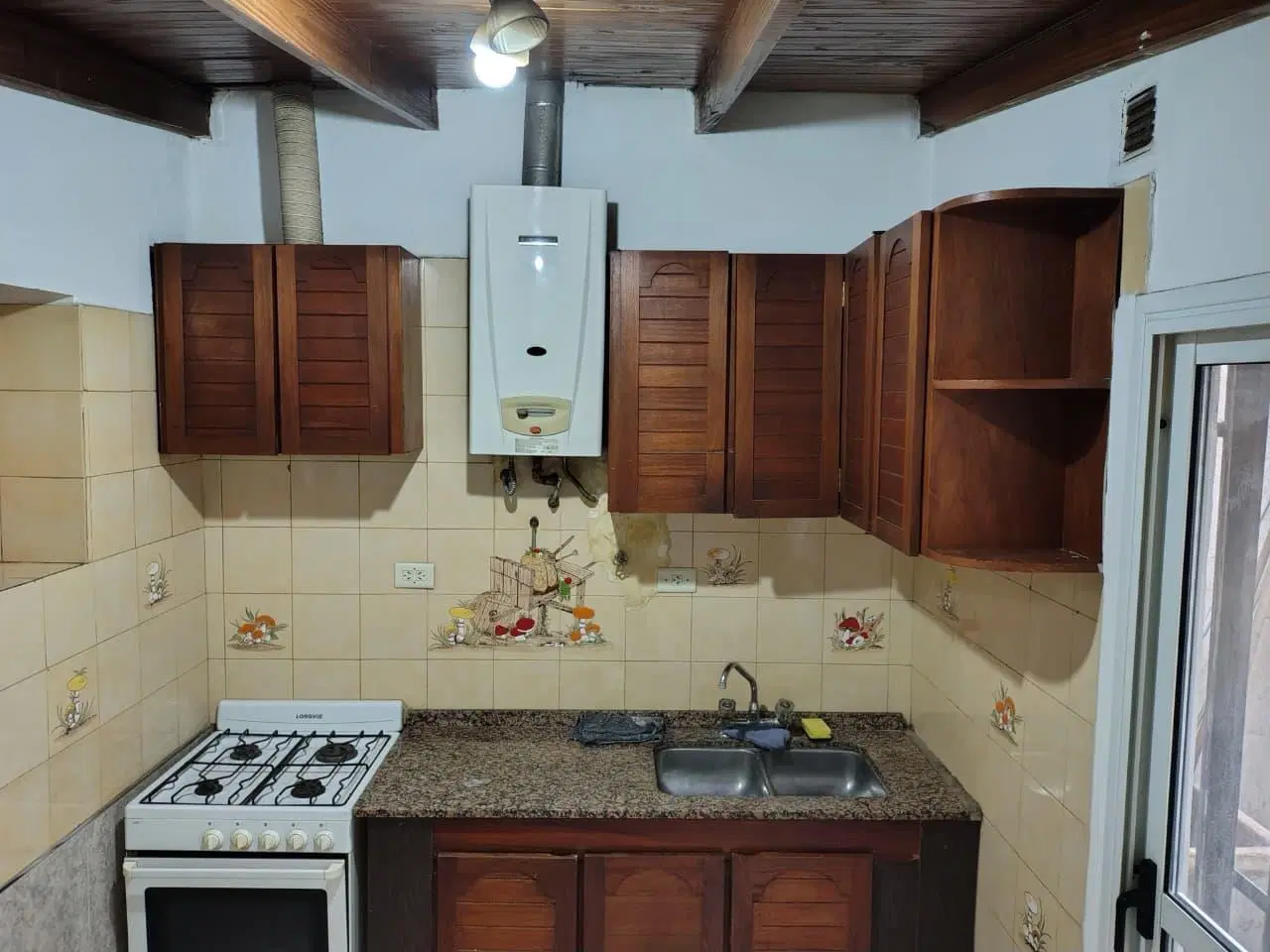 DEPARTAMENTO EN ALQUILER PARA CONSULTORIOS U OFICINAS EN ALBERDI 3