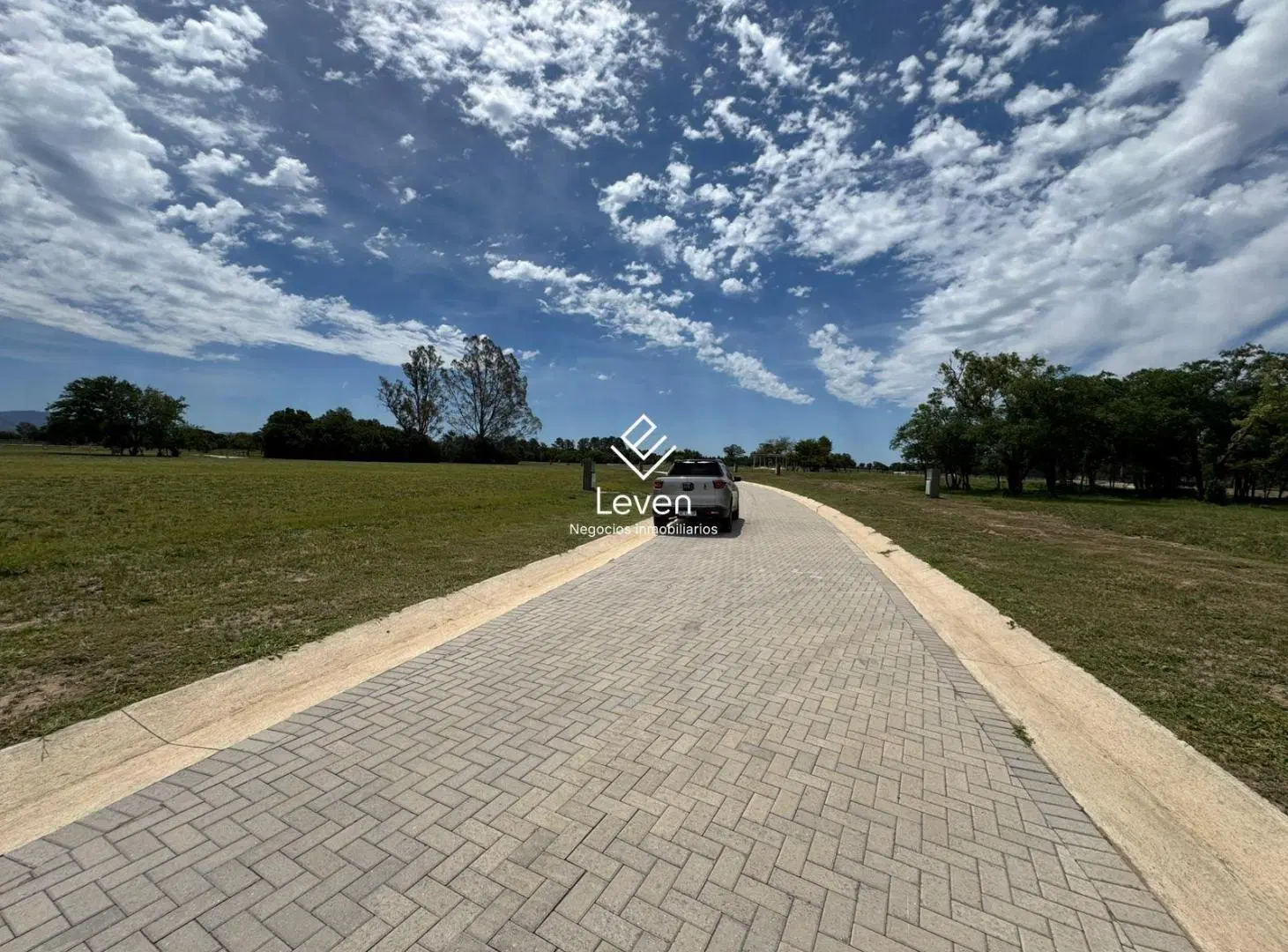 Terreno 593 m2 Barrio Privado Viarava, Villa Allende 2