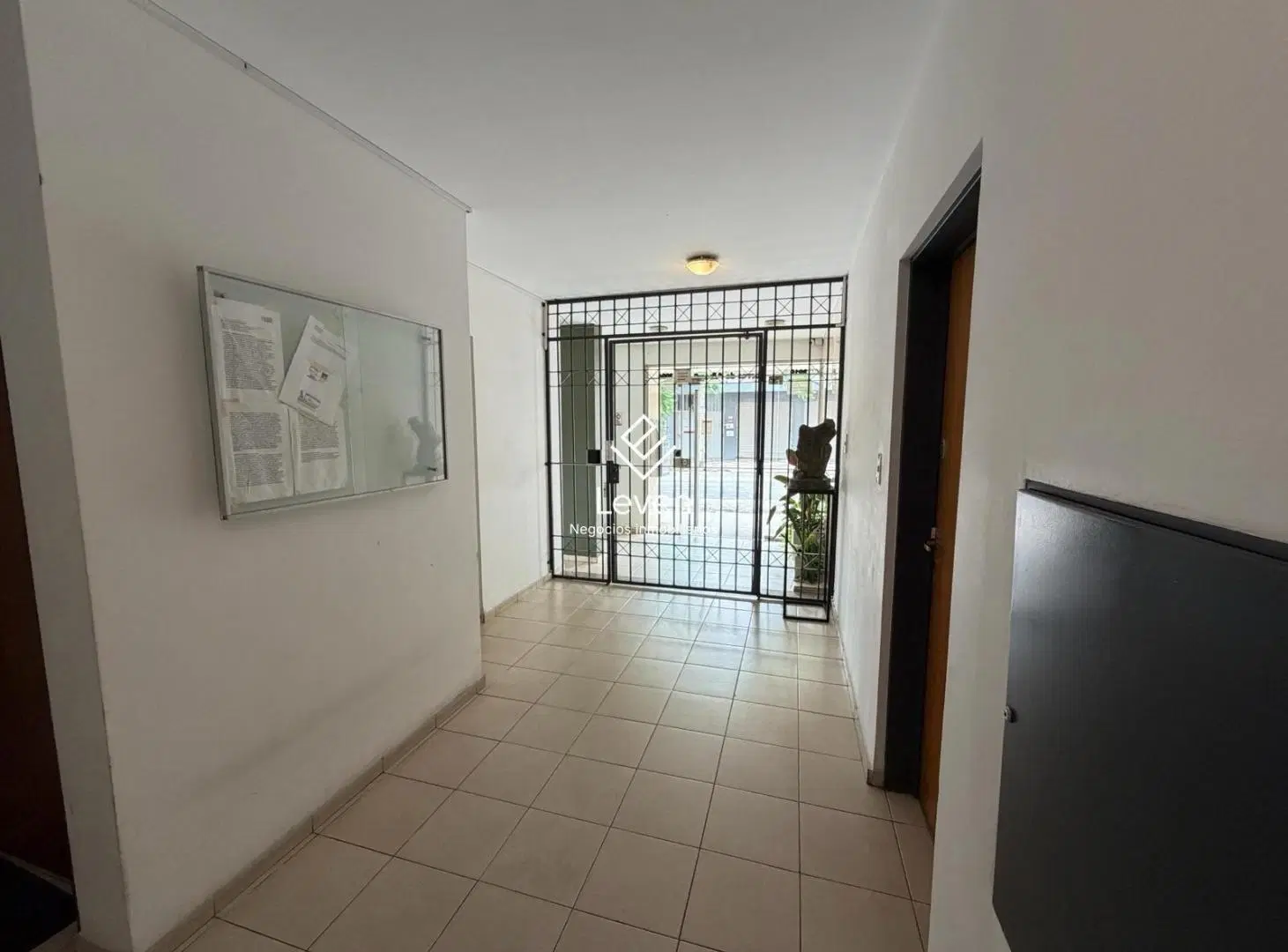 Venta Departamento 2 Dormitorios Alberdi 5