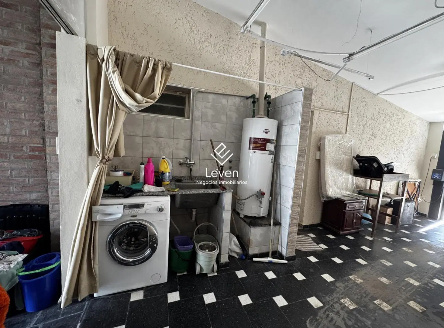 Casa 2 dormitorios en Barrio Arguello Norte a mts de Donato Alvarez 2
