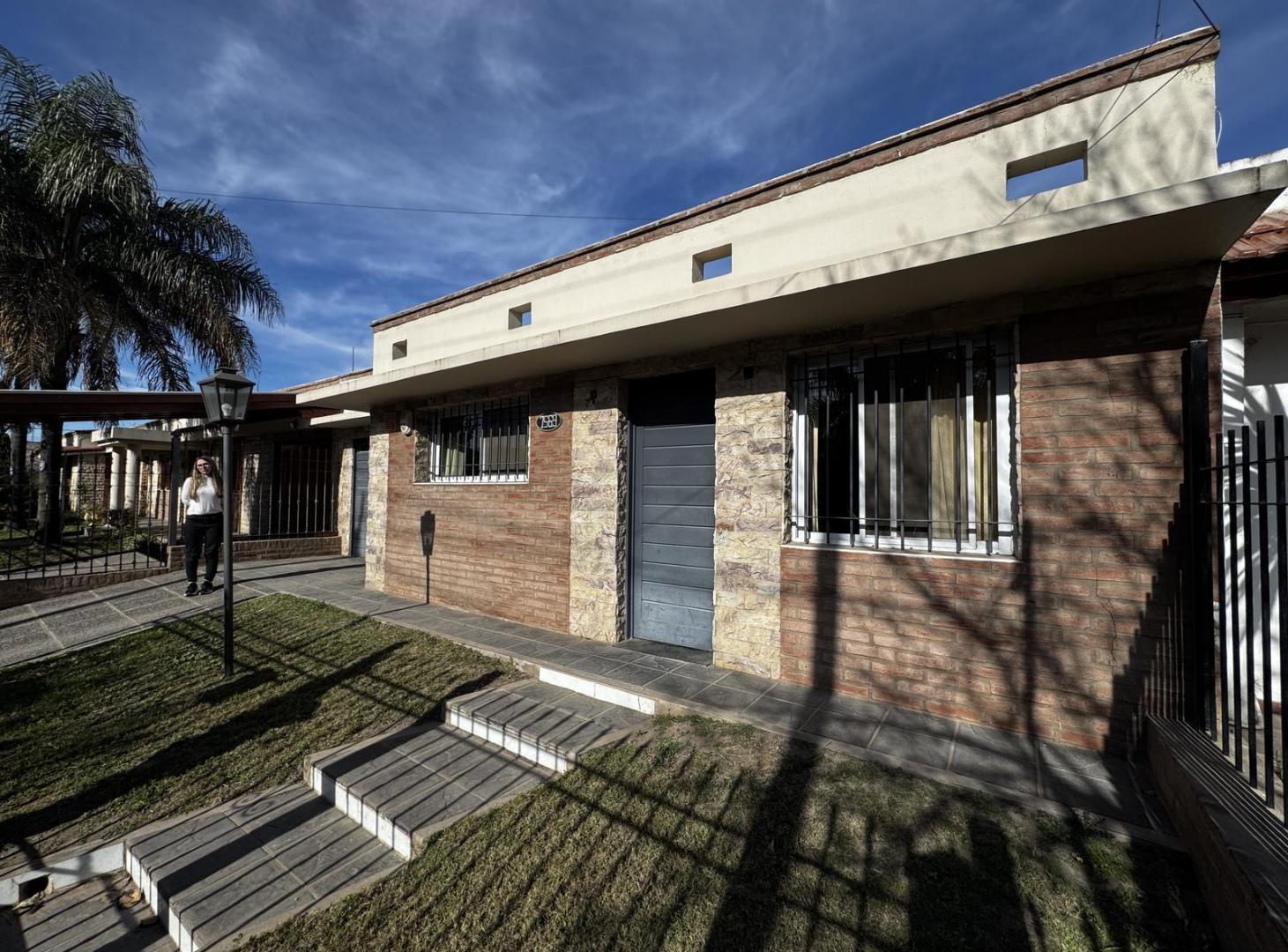 Casa 2 dormitorios en Barrio Arguello Norte a mts de Donato Alvarez