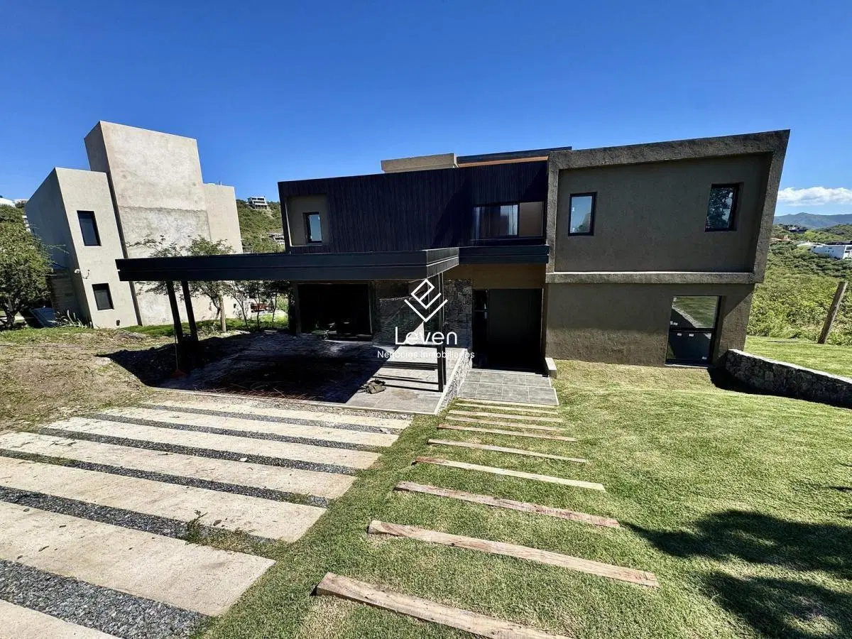 VENTA casa La Deseada A ESTRENAR!! 3
