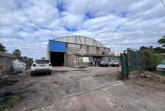 Galpón con 3 naves de 600 m2 cu Los Boulevares 3