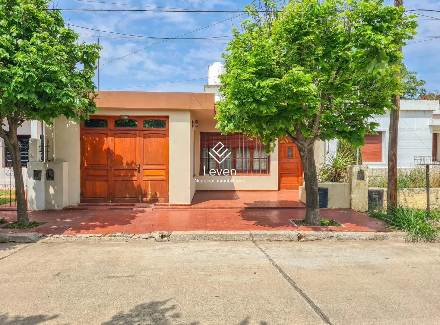 Venta Casa Tres Dormitorios Granja de Funes Patio Pileta 3