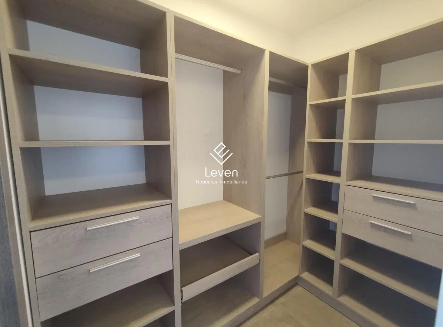 VENTA DE CASA 3 DORMITORIOS EN DOCTA EN PLANTA BAJA 4