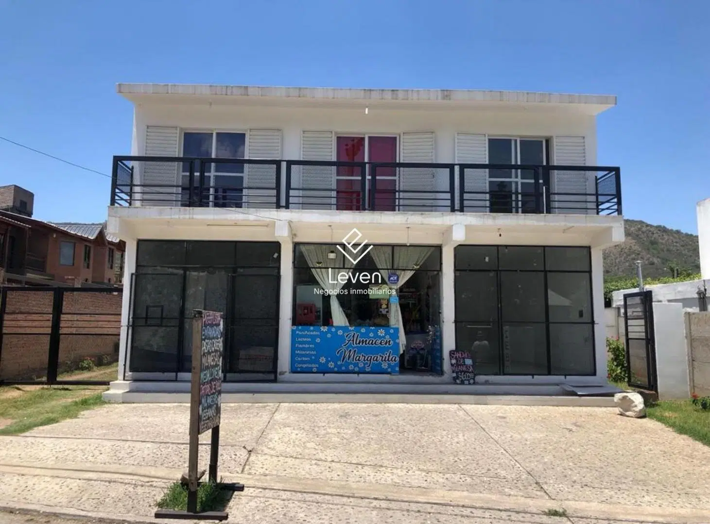 VENTA 3 LOCALES COMERCIALES Y 3 MONOAMBIENTES EQUIPADOS PLAYAS DE ORO CARLOS PAZ 1