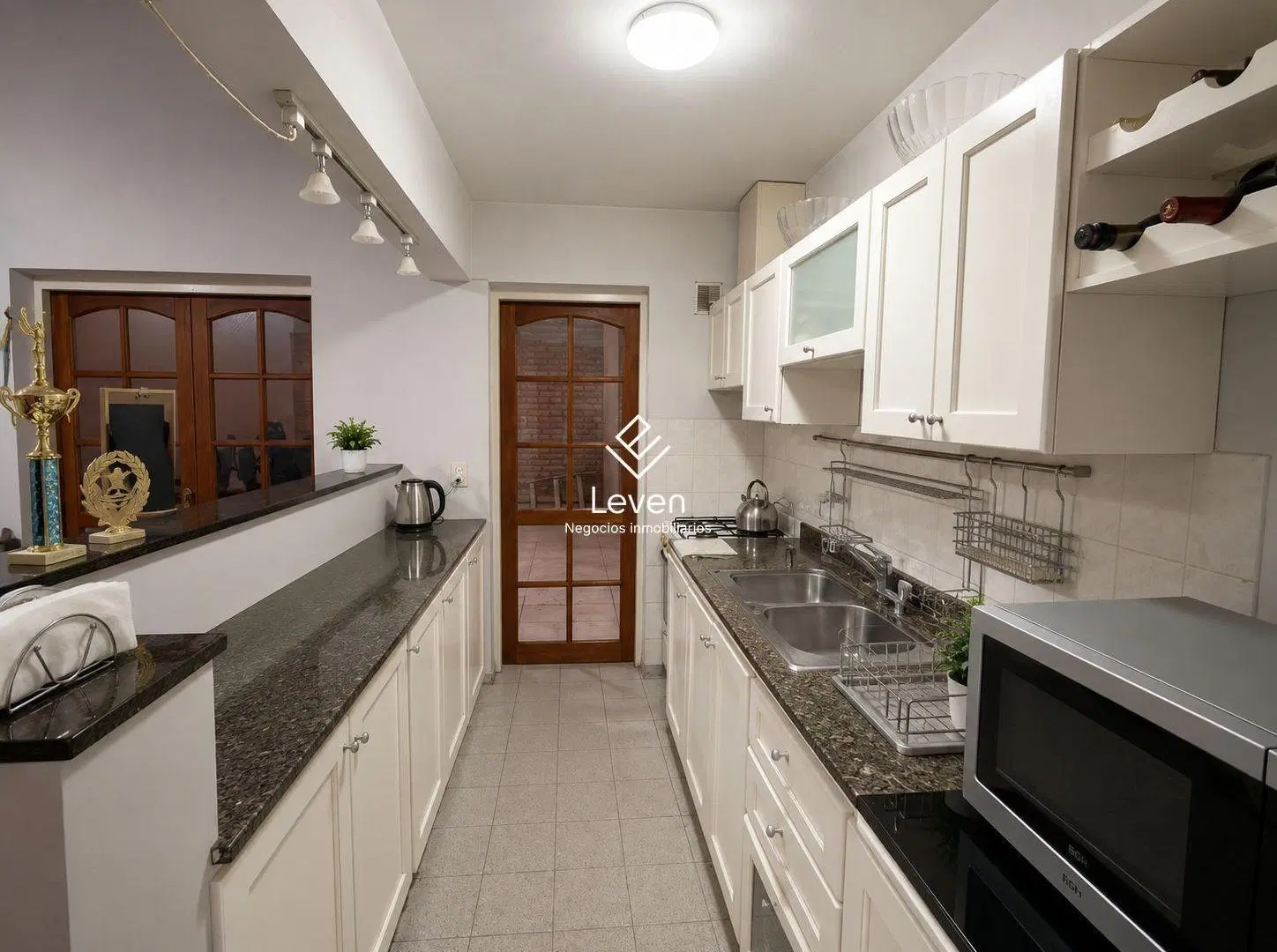 Venta Casa 3 Dorm Pileta y Quincho Zona Arguello CPC 5