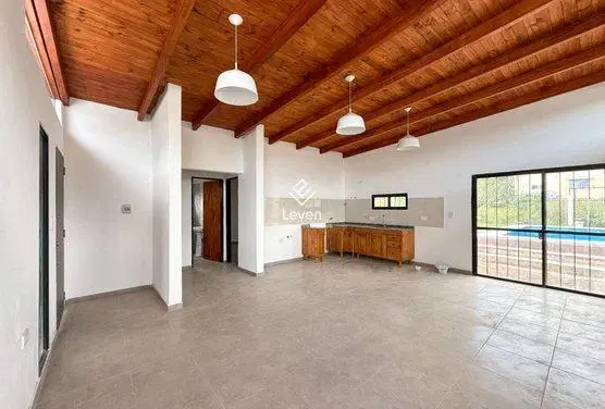 VENTA CASA 2 DORMITORIOS CON PILETA EN COMUNA SAN ROQUE 5