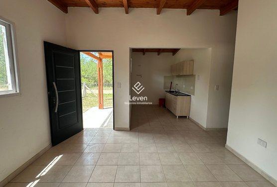 Foto de VENTA CASA 2 DORMITORIOS CON PILETA EN COMUNA SAN ROQUE, imagen 4