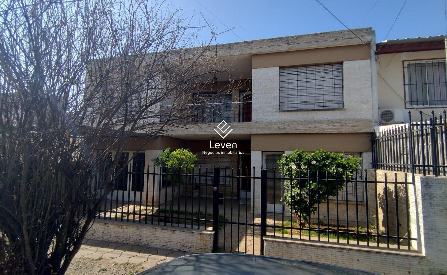 VENTA CASA 6 DORMITORIOS 2 BAÑOS EN LOS PARAISOS