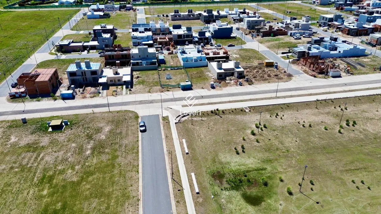 Venta Terreno Rincones de Manantiales Frente Espacio Verde 2