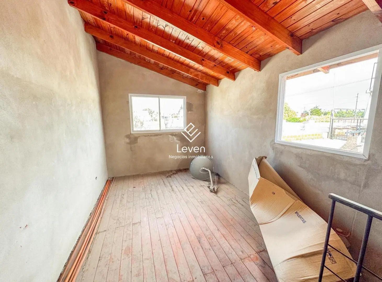 VENTA DOS CASAS CON PATIO BARRIO MATIENZO IDEAL RENTA 4