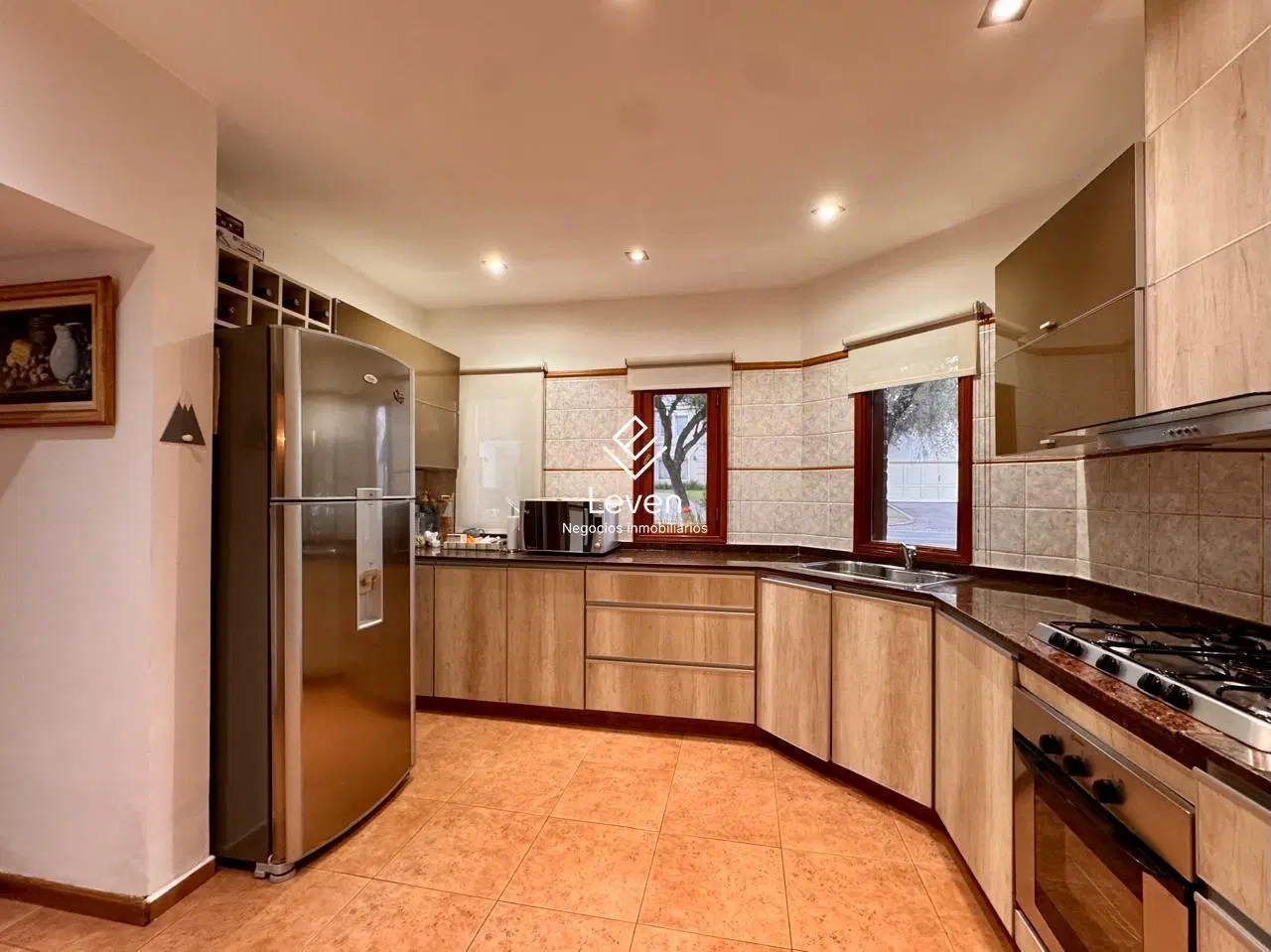 Casa 4 dormitorios con gran terreno Lomas de la Carolina 5