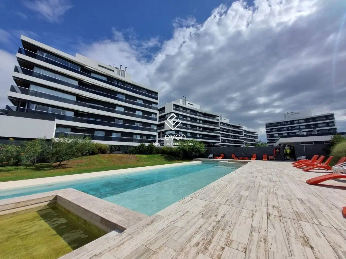 VENTA DEPARTAMENTO 2 DORMITORIOS CON COCHERA SUMMUM 2 EN POZO 4