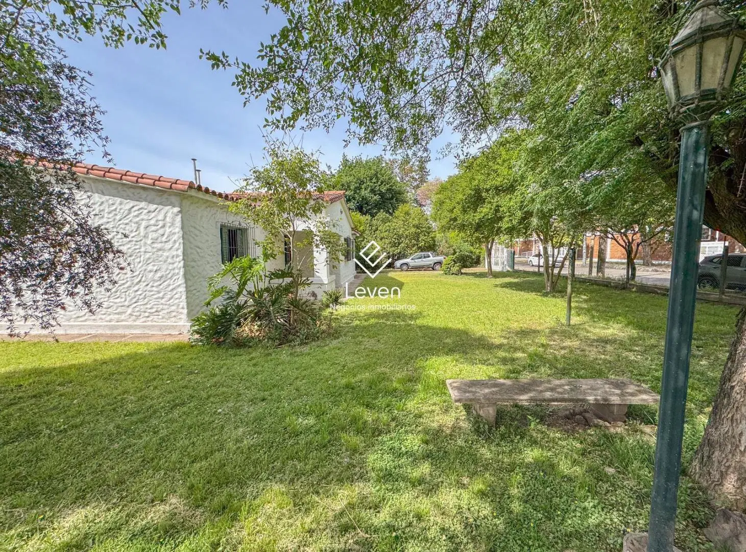 Venta Casa con Terreno 1572mts frente Colegio Aleman apto 6 unidades 3