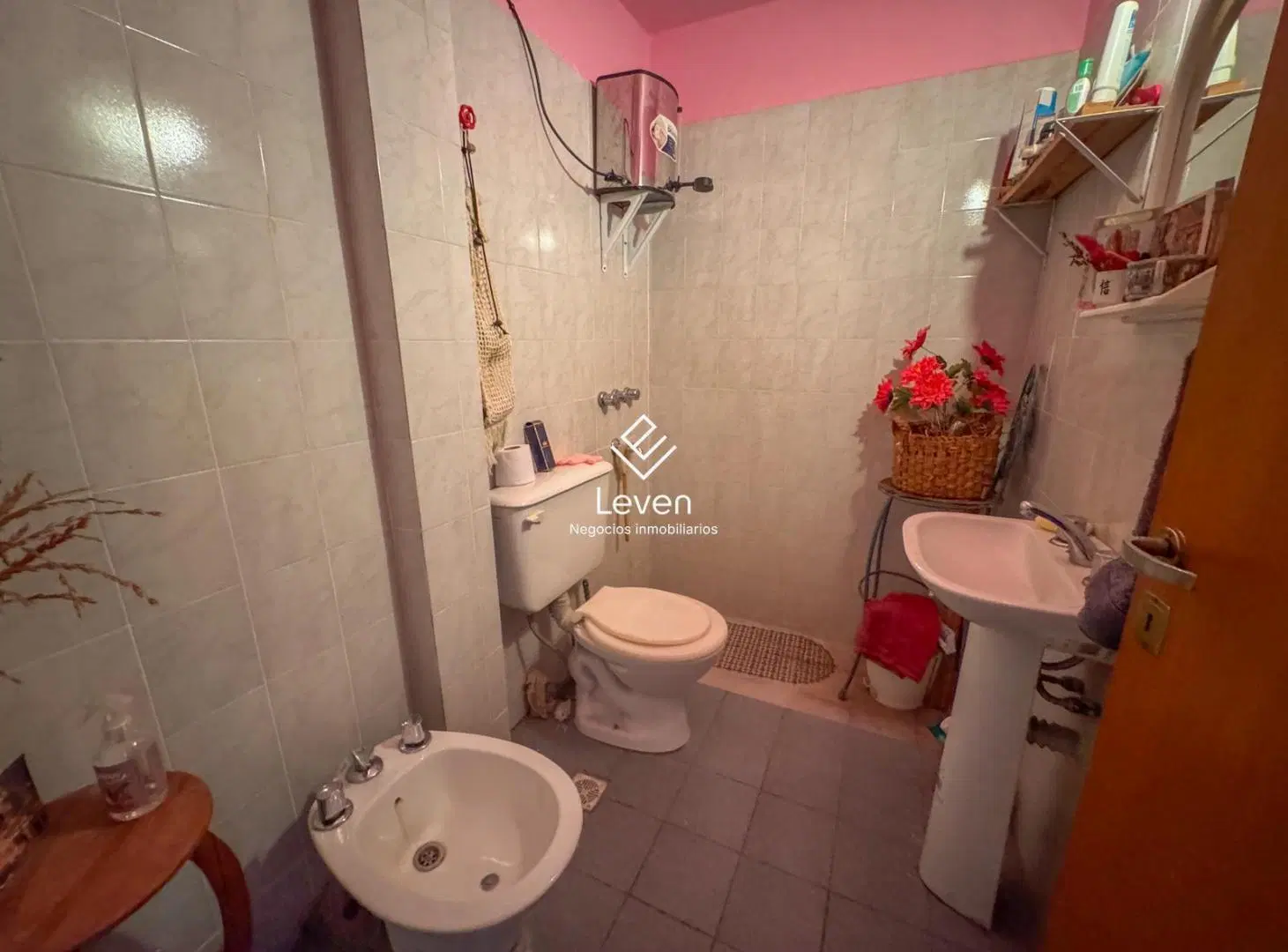 VENTA DEPARTAMENTO 3 DORM SOBRE AV COLON 8