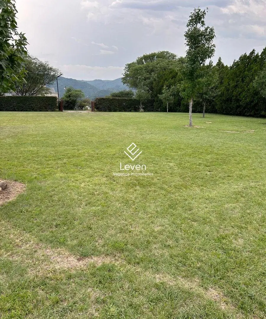 Terreno con pileta y monoambiente en Villa General Belgrano 3