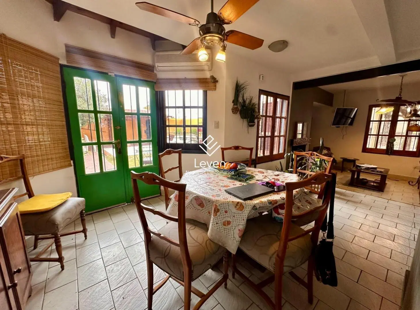 Casa 3 dormitorios más departamento independiente Quebrada de las Rosas 5