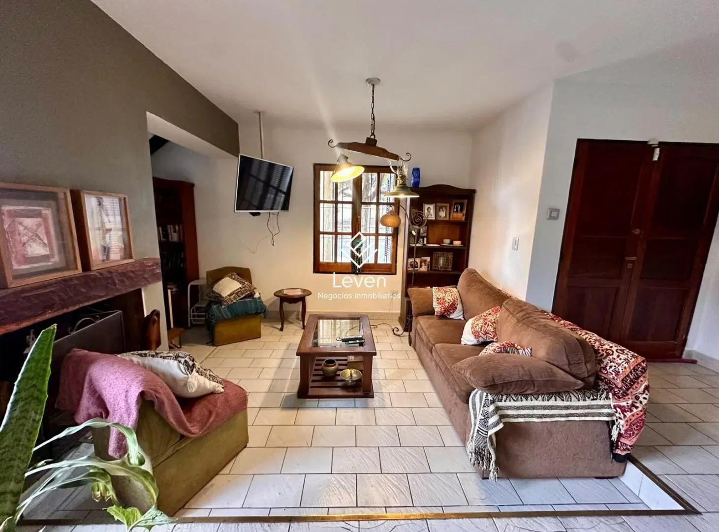 Casa 3 dormitorios más departamento independiente Quebrada de las Rosas 8
