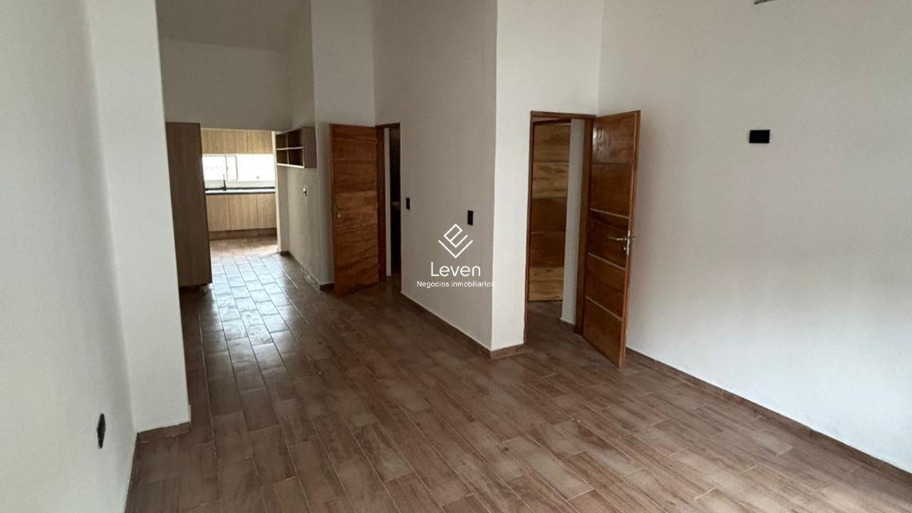 Foto de VENTA CASA 2 DORMITORIOS APTA CREDITO VILLA CABRERA, imagen 2