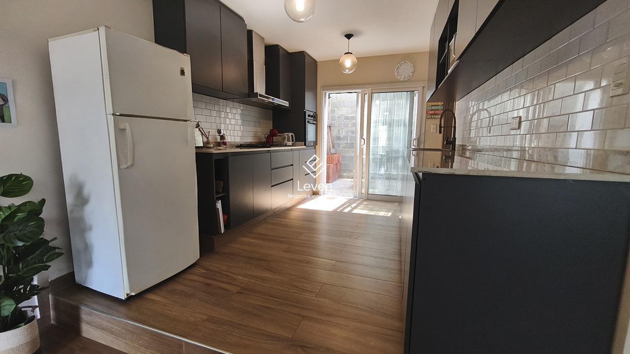 Foto de VENTA CASA 3 DORMITORIOS 2 BAÑOS LA CALERA, imagen 4