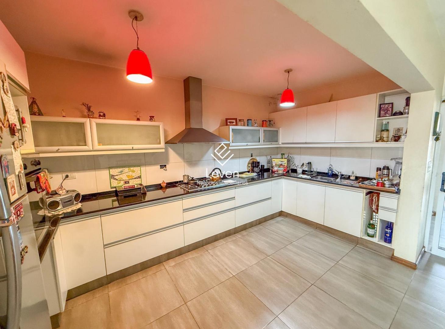 Foto de Venta Casa 3 Dormitorios Patio Pileta en Laguna Larga Cordoba, imagen 1