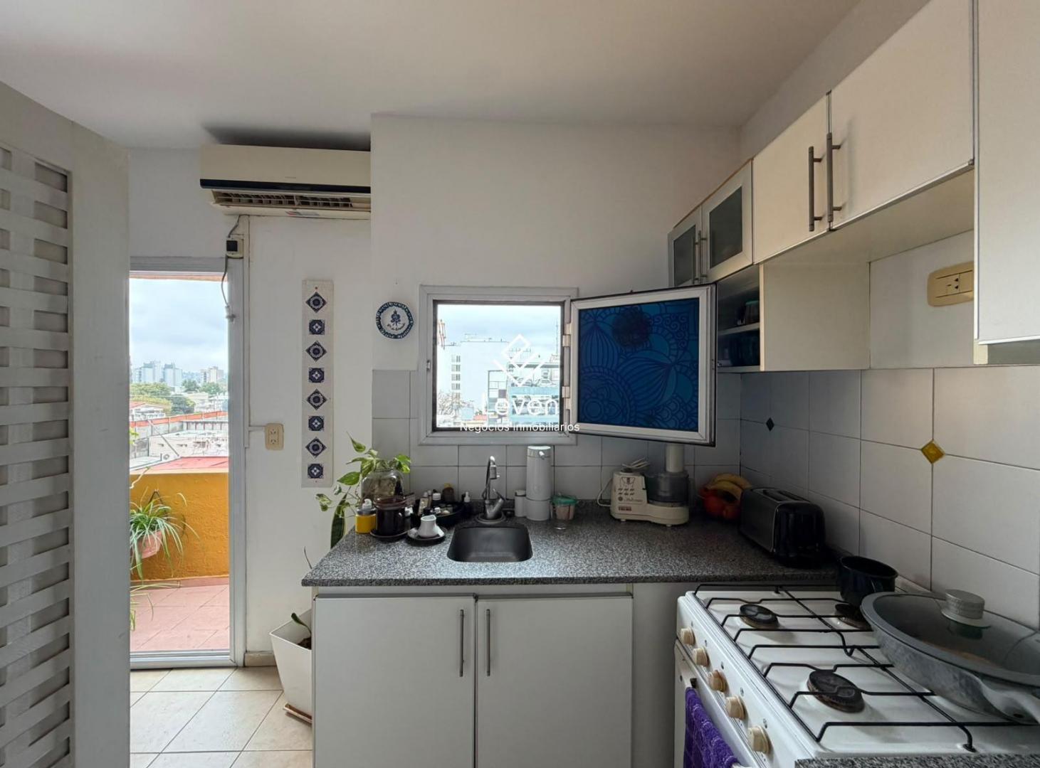 Foto de Departamento 1 dormitorio 2 piso Barrio Gral Paz, imagen 3
