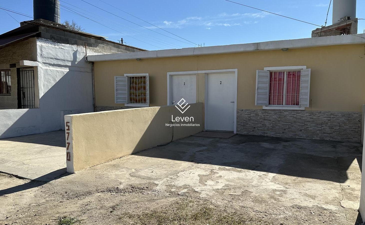 Foto de VENTA DOS DUPLEX 52 M2 CADA UNO Bº 20 DE JUNIO, imagen 1