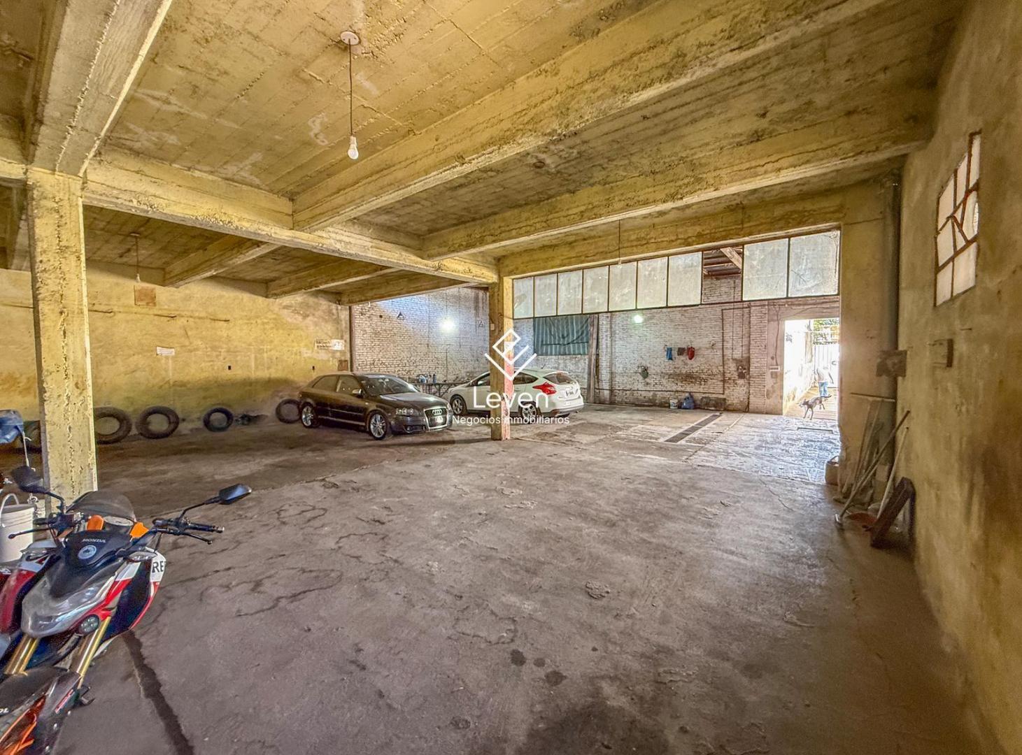 Foto de Venta Galpon 300mts Mas Casa Barrio Talleres Oeste, imagen 1