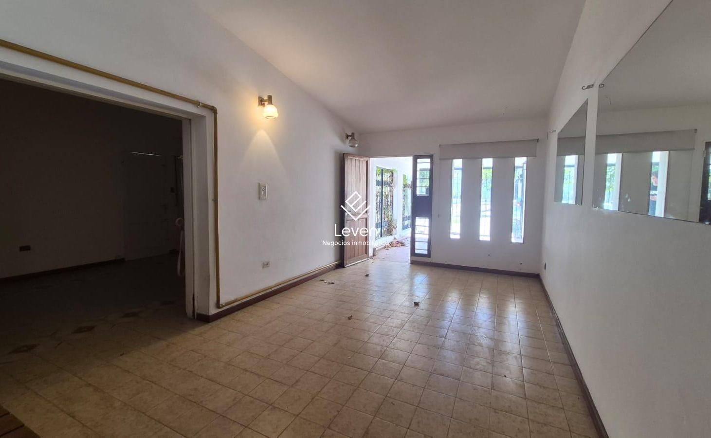 Foto de VENTA CASA 4 DORMITORIOS A METROS DE RECTA MARTINOLLI, imagen 3
