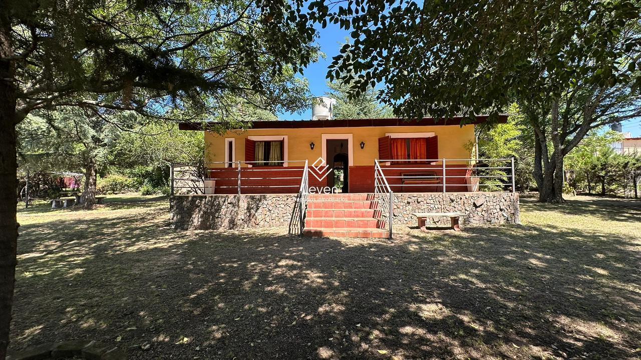 Foto de VENTA CASA 2 DORMITORIOS EN SIQUIMAN CON PIELTA, GALERIA Y GRAN PARQUE, imagen 1