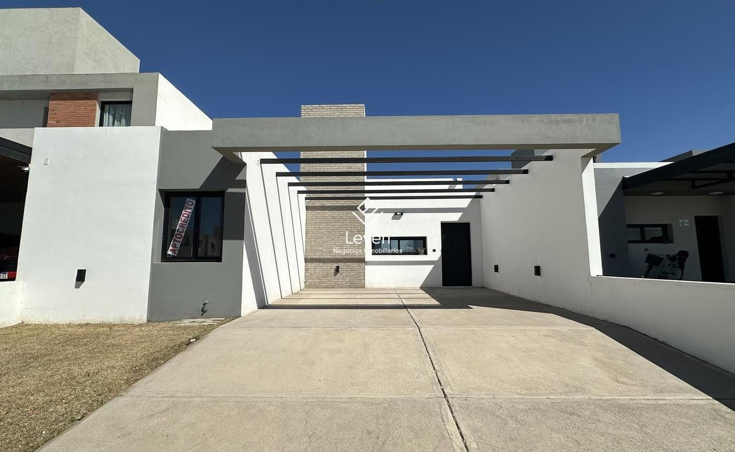 Foto de VENTA CASA 2 DORMITORIOS DOCTA APTA CREDITO, imagen 2