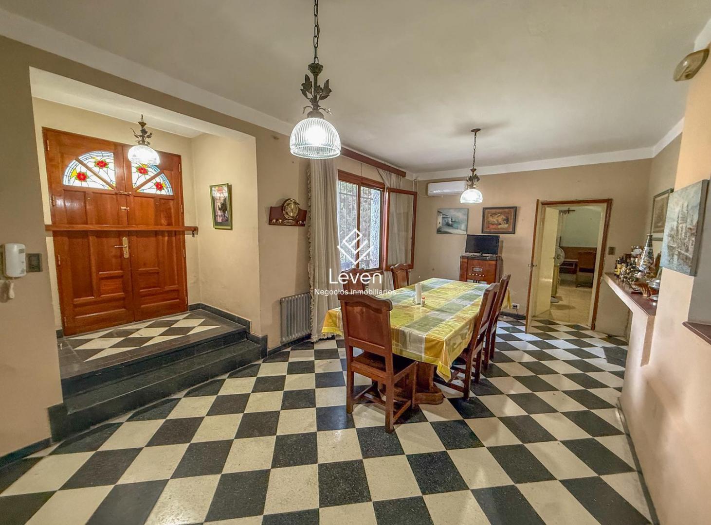 Foto de Venta Casa finca 730mts con 1 Ha Terreno - Unquillo, frente al rio, imagen 2