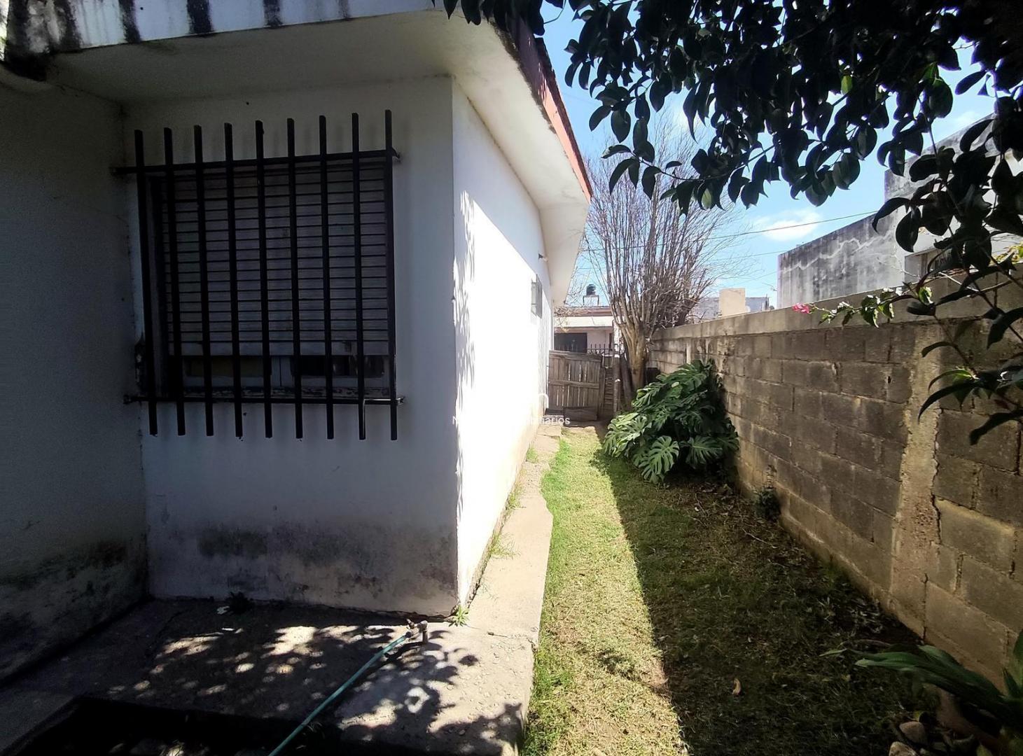 Foto de CASA EN VENTA 2 DORMITORIOS CENTRO MONTECRISTO, imagen 4